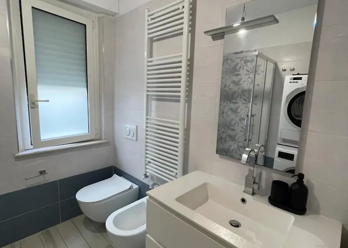 Lindo E Dora - A Due Passi Dal Mare